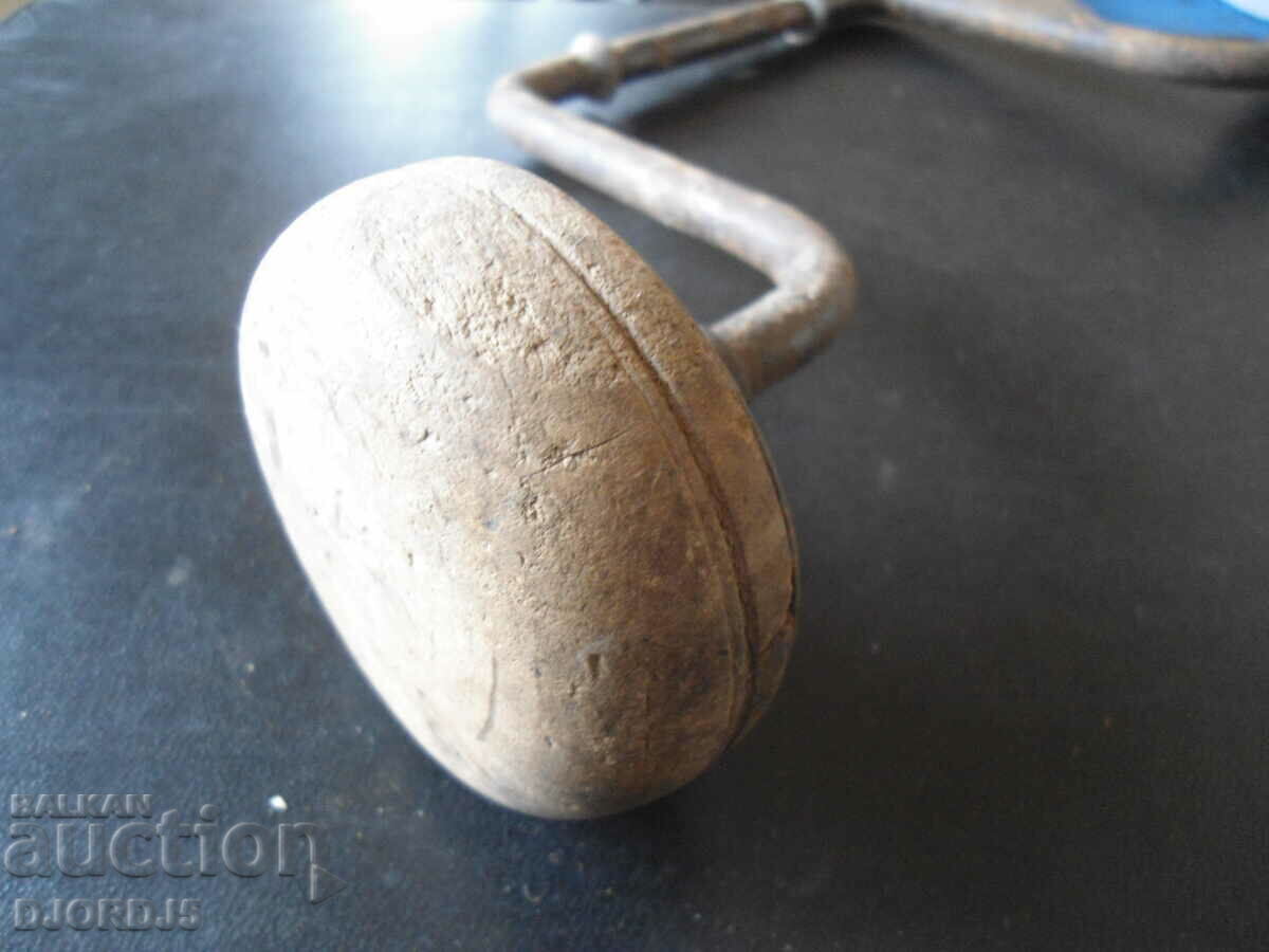 Παράδοση Παλιό εργαλείο, τρυπάνι