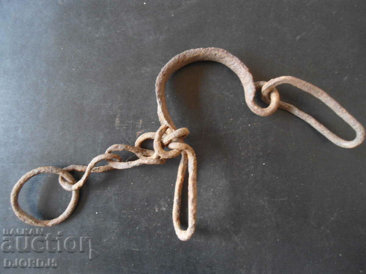 Old side, shackles with price 4.00 BGN | € 2.05 Old side, shackles with price 4.00 BGN | € 2.05