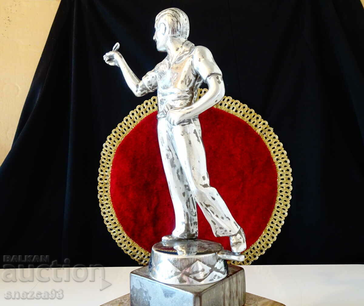 Pewter figurine of a darts player 3 kg. - 5 Pewter figurine of a darts player 3 kg. - 5