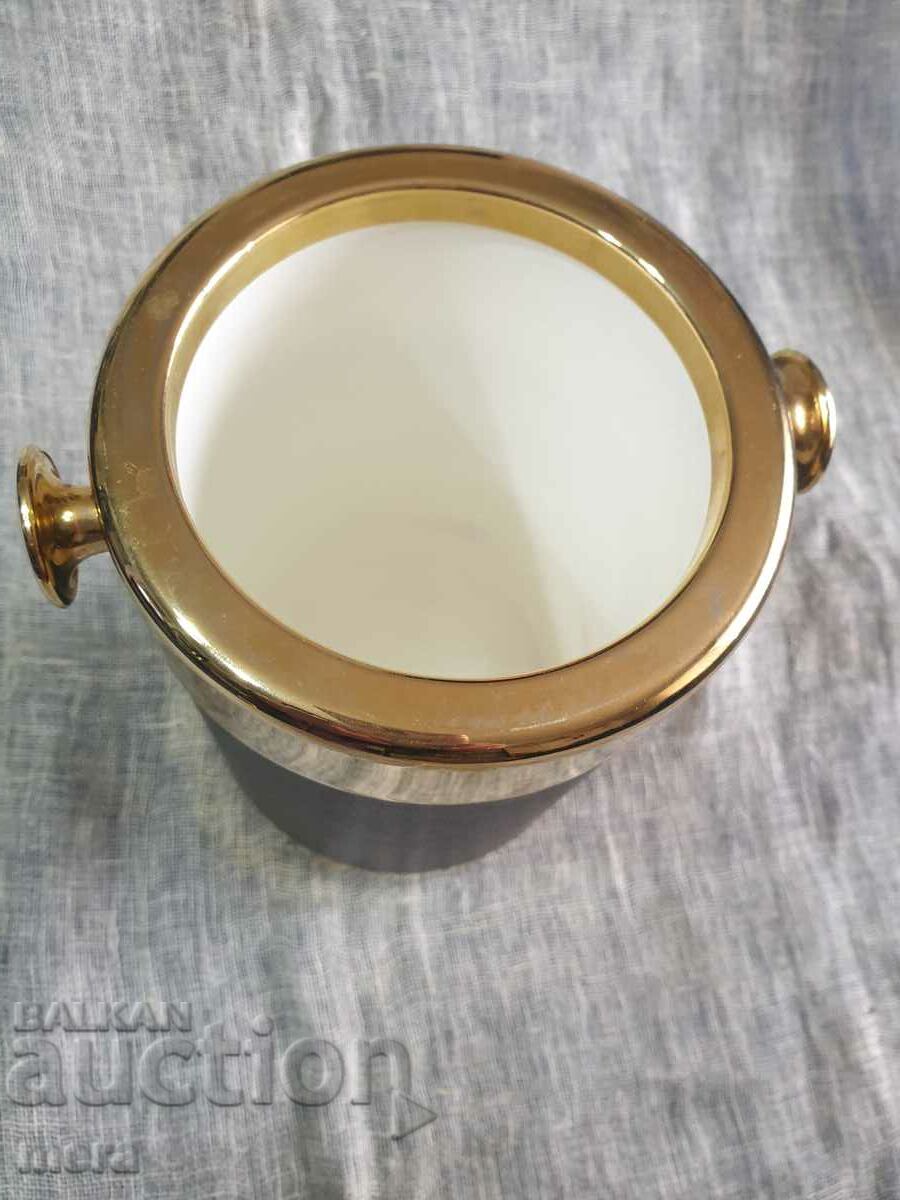 Bottle thermos with price 20.00 BGN | € 10.23