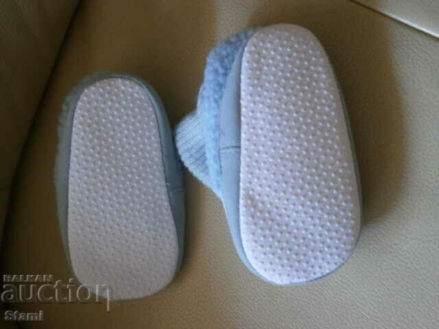 Licitație Papuci pentru bebelusi cu talpa din piele, albastru