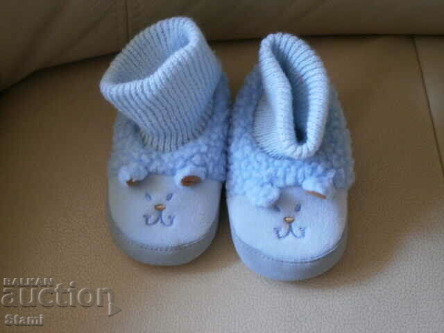 Papuci pentru bebelusi cu talpa din piele, albastru