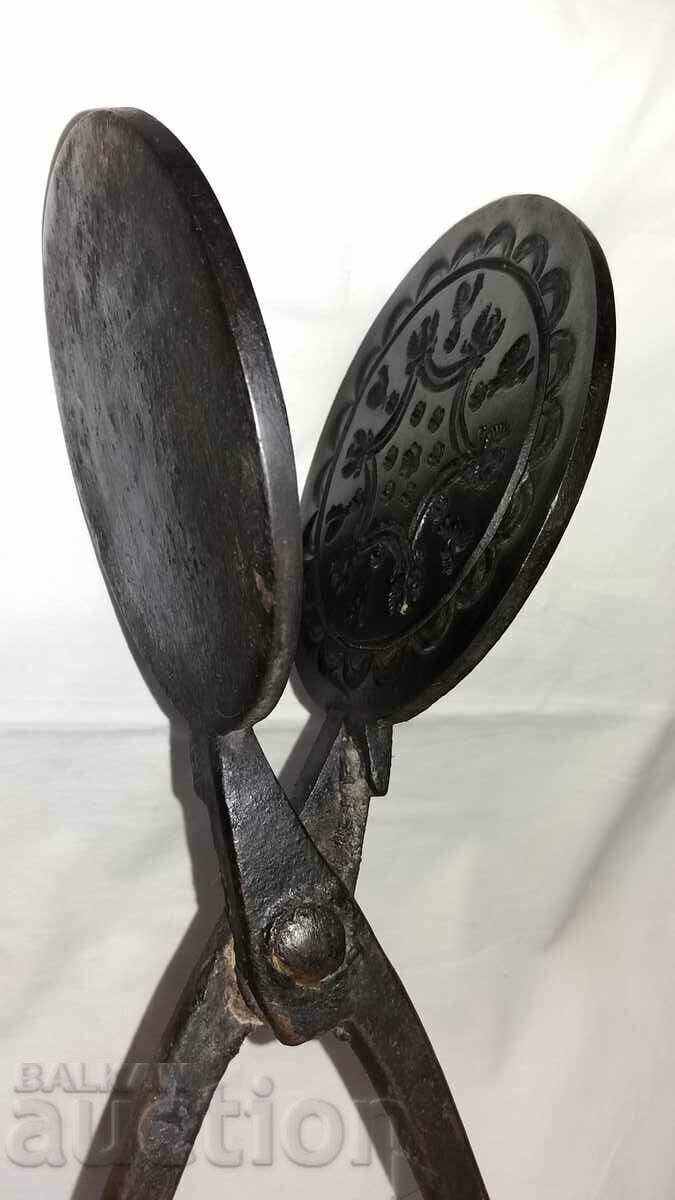 Доставка на Старинен луксозен,голям,метален уред гофретник--1906год. Доставка на Старинен луксозен,голям,метален уред гофретник--1906год.