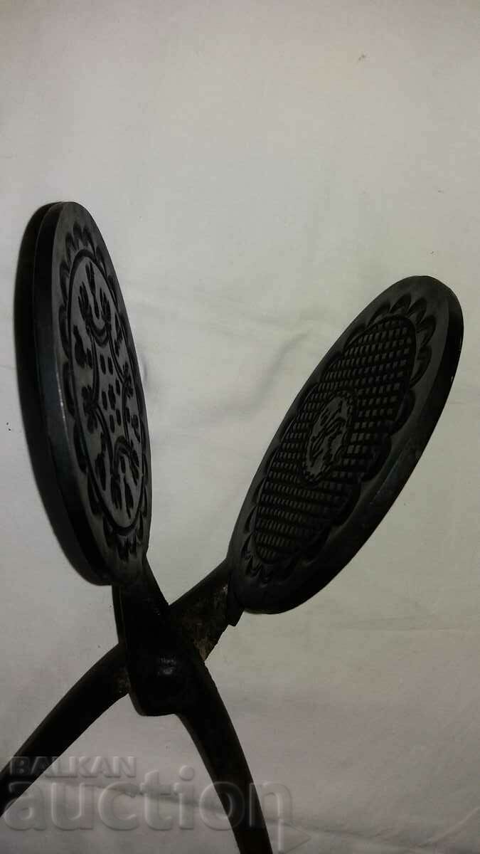 Старинен луксозен,голям,метален уред гофретник--1906год. - 5 Старинен луксозен,голям,метален уред гофретник--1906год. - 5