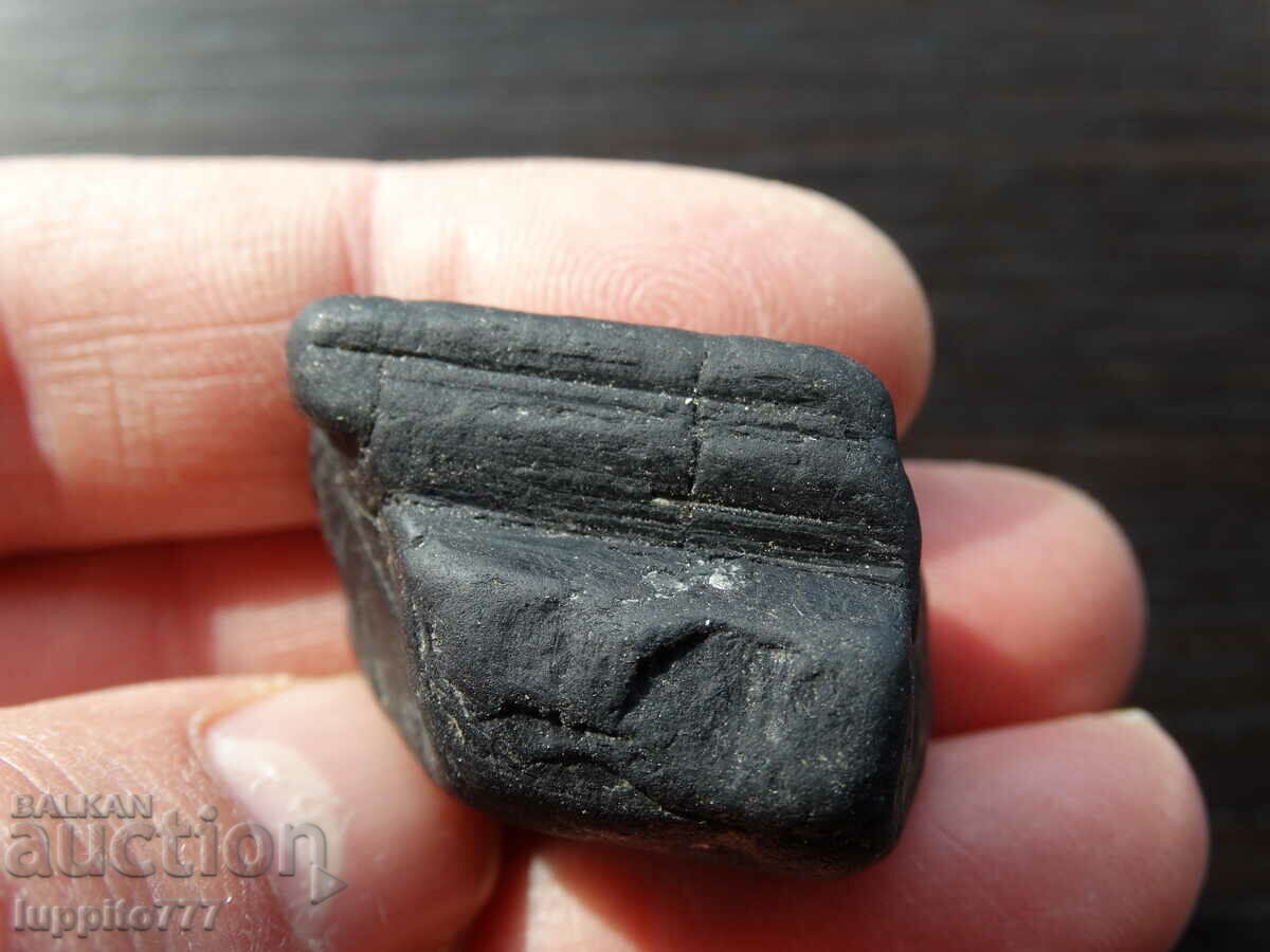 Livrarea 138. Exemplar de turmalina neagra de 35 de carate