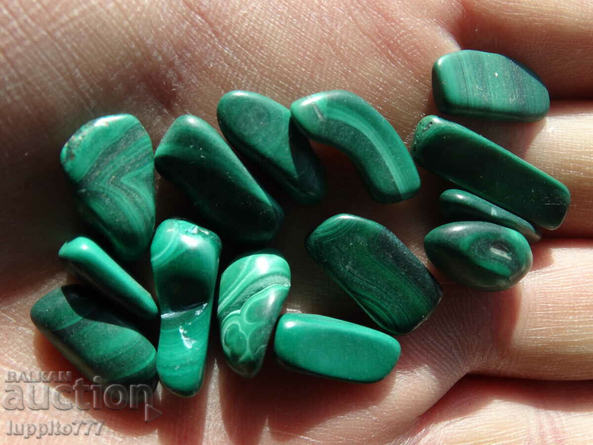 Παράδοση Φυσικός μαλαχίτης 100,50 καρατίων 14 τεμάχια Παράδοση Φυσικός μαλαχίτης 100,50 καρατίων 14 τεμάχια