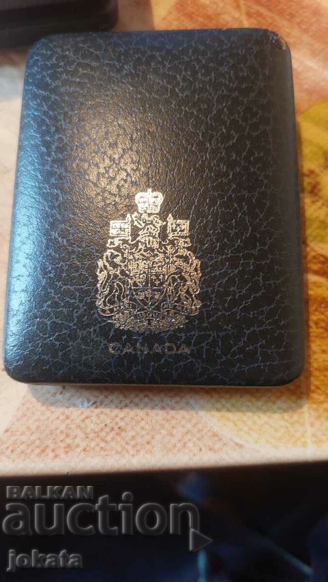 dovada dolar argint cu preț € 40.90 | 79.99 BGN