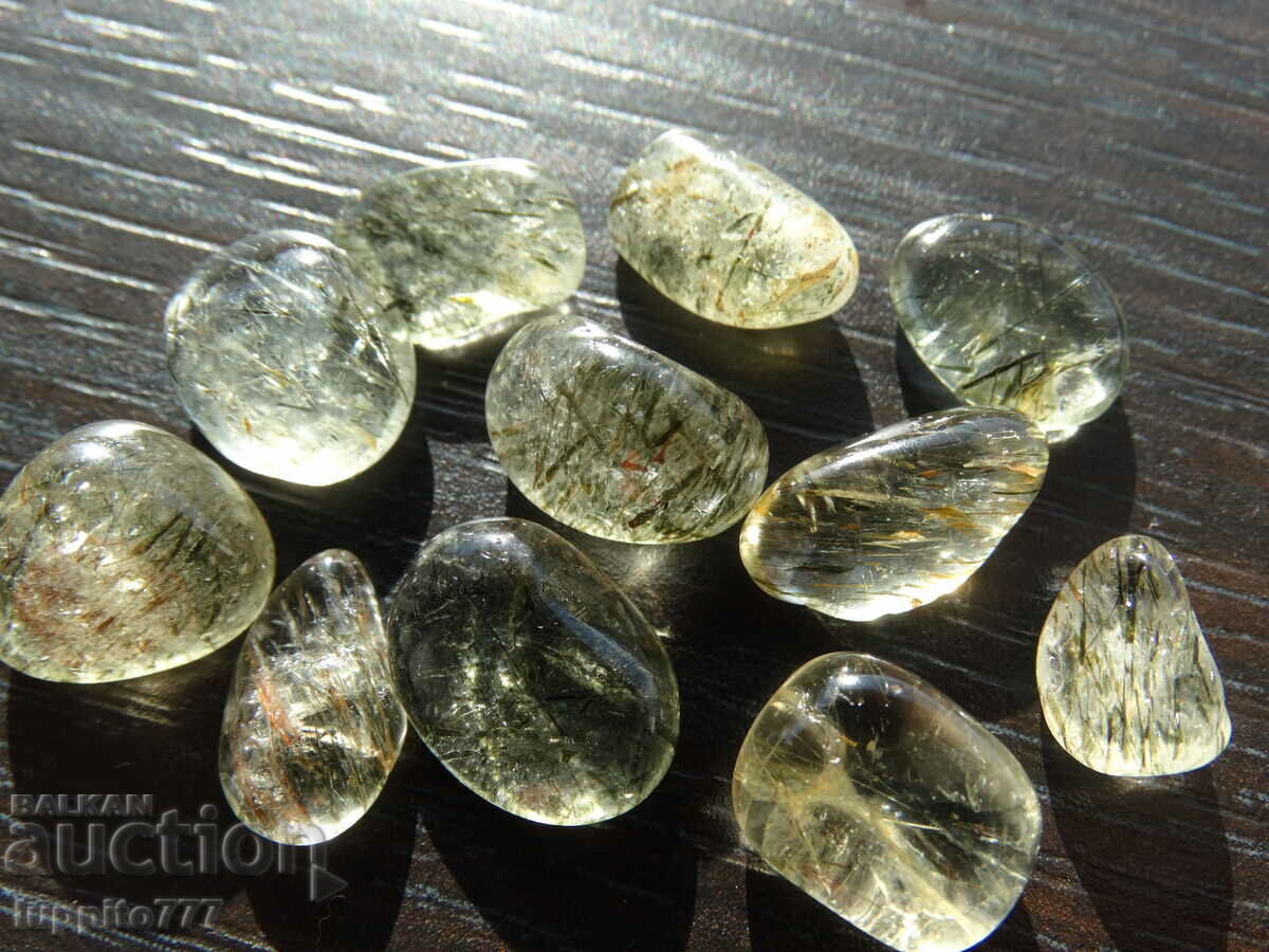 Livrarea 68,25 carate cuarț natural rutilizat 11 bucăți Livrarea 68,25 carate cuarț natural rutilizat 11 bucăți