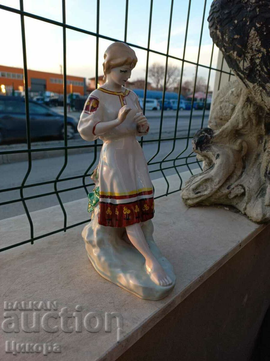 RUSSIAN PORCELAIN FIGURE STATUE - 6 RUSSIAN PORCELAIN FIGURE STATUE - 6