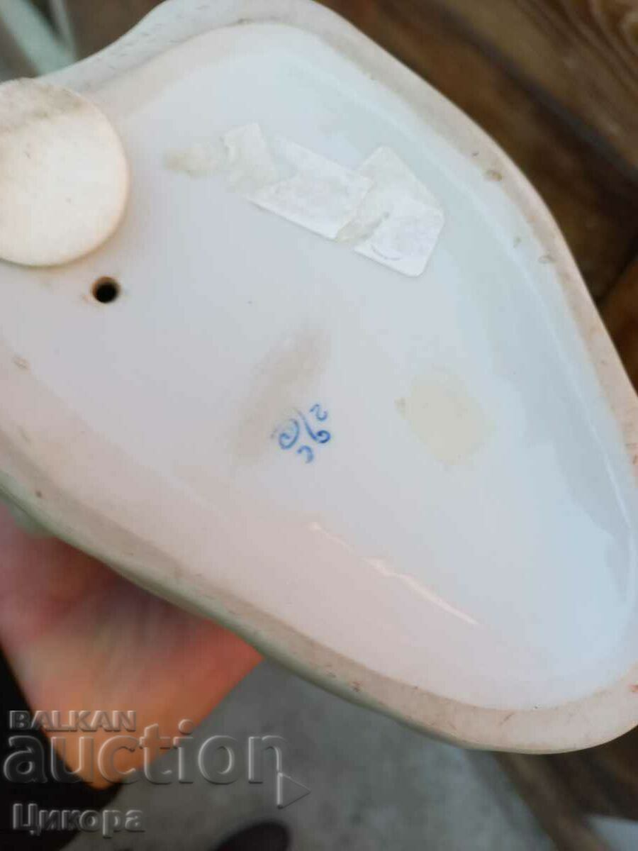 RUSSIAN PORCELAIN FIGURE STATUE - 7 RUSSIAN PORCELAIN FIGURE STATUE - 7