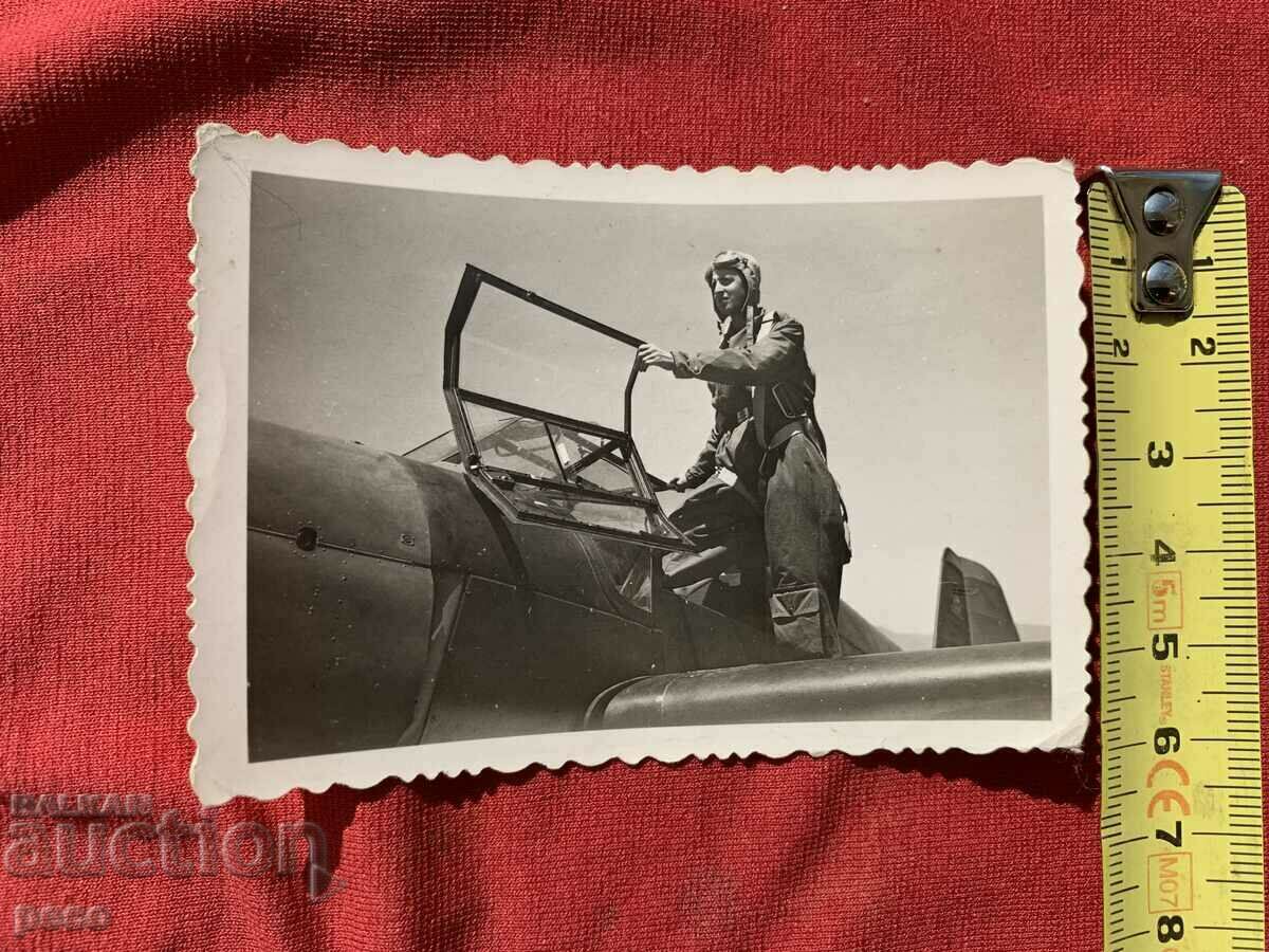 Kazanlak Airport 1945 Pilot Airplane Old photo - 5 Kazanlak Airport 1945 Pilot Airplane Old photo - 5