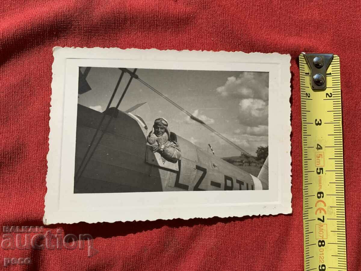 Kazanlak Airport 1945 Pilot Airplane Old photo - 5 Kazanlak Airport 1945 Pilot Airplane Old photo - 5