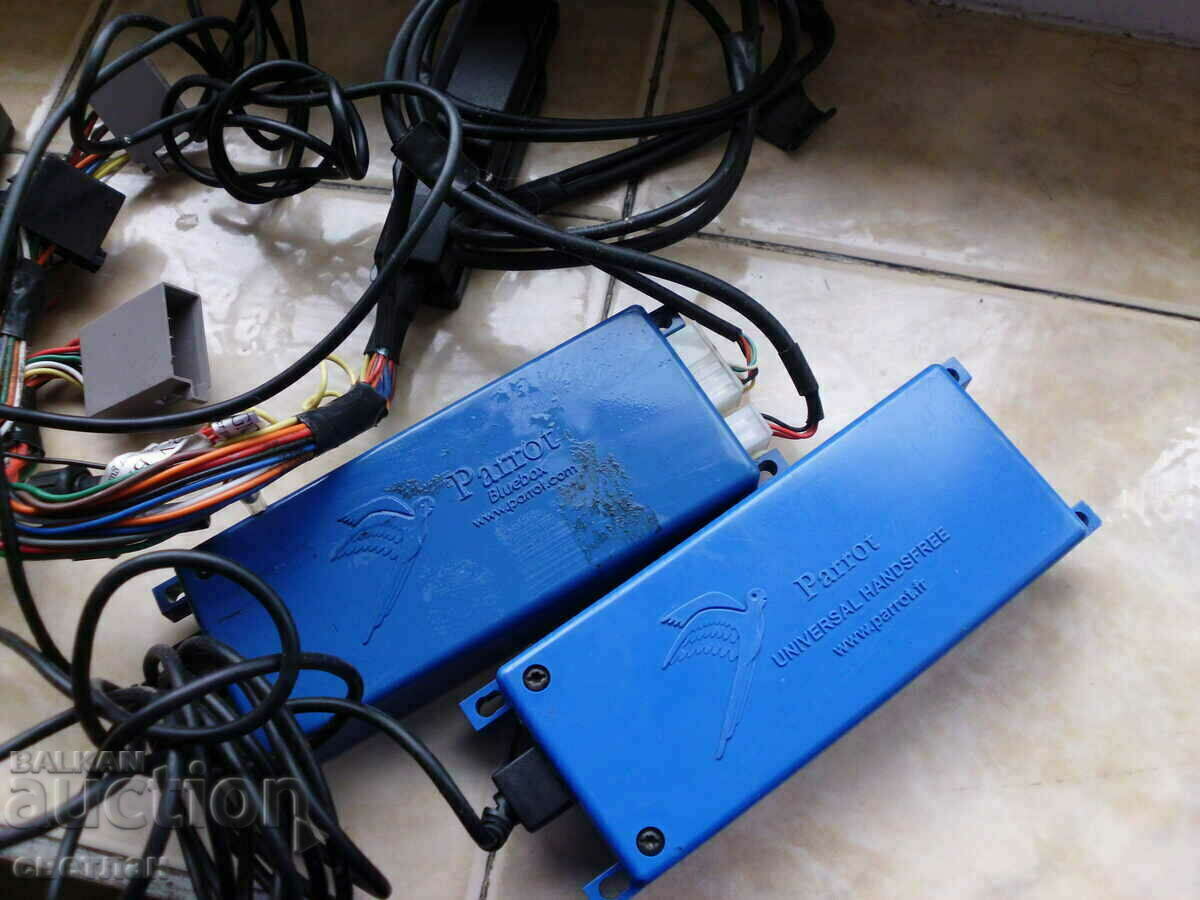 Auction  CAR BLUETOOTH--READ