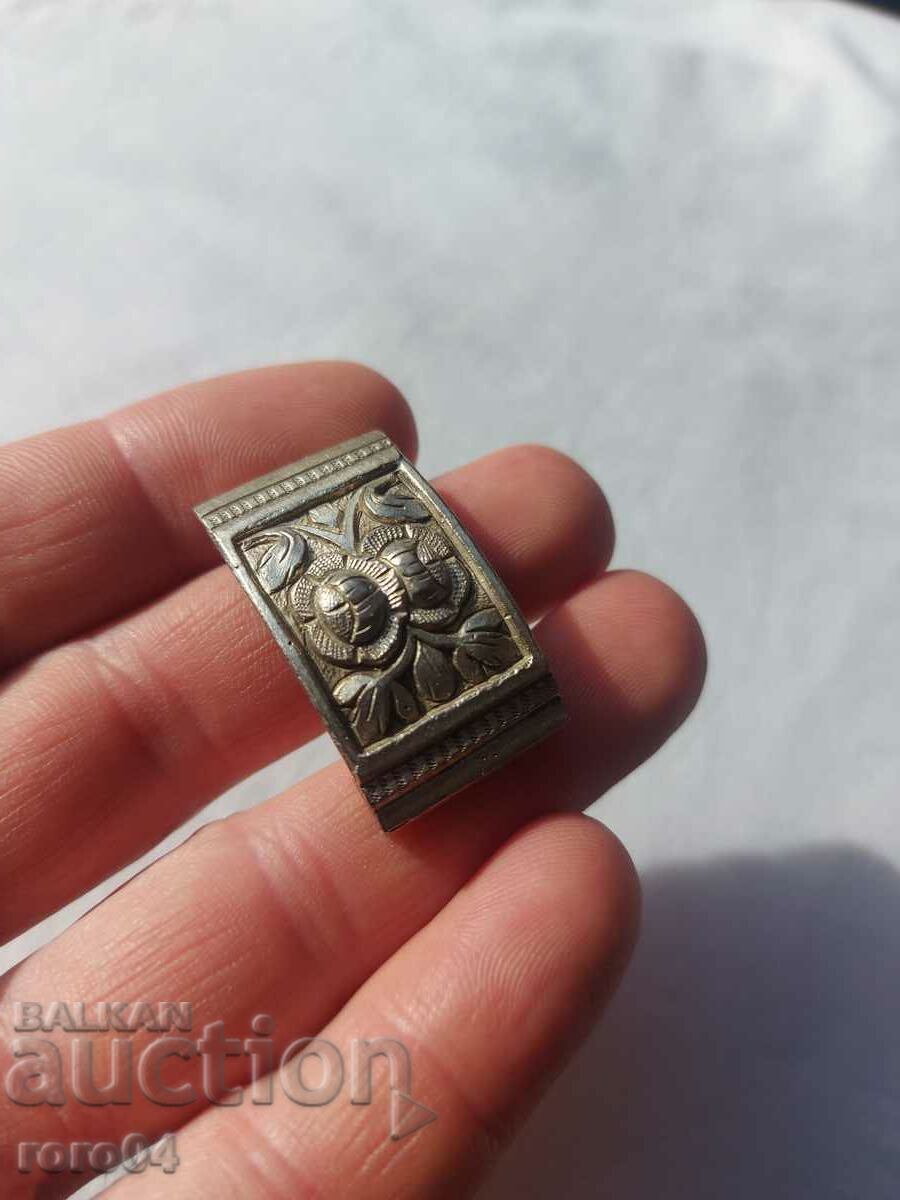 RENAISSANCE BELT VERTEBRA - EXCELLENT - 4 - 6 RENAISSANCE BELT VERTEBRA - EXCELLENT - 4 - 6