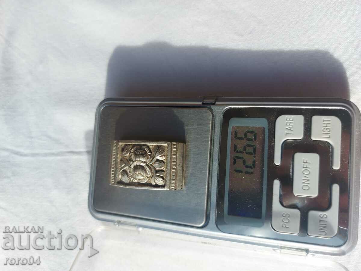 RENAISSANCE BELT VERTEBRA - EXCELLENT - 4 - 7 RENAISSANCE BELT VERTEBRA - EXCELLENT - 4 - 7