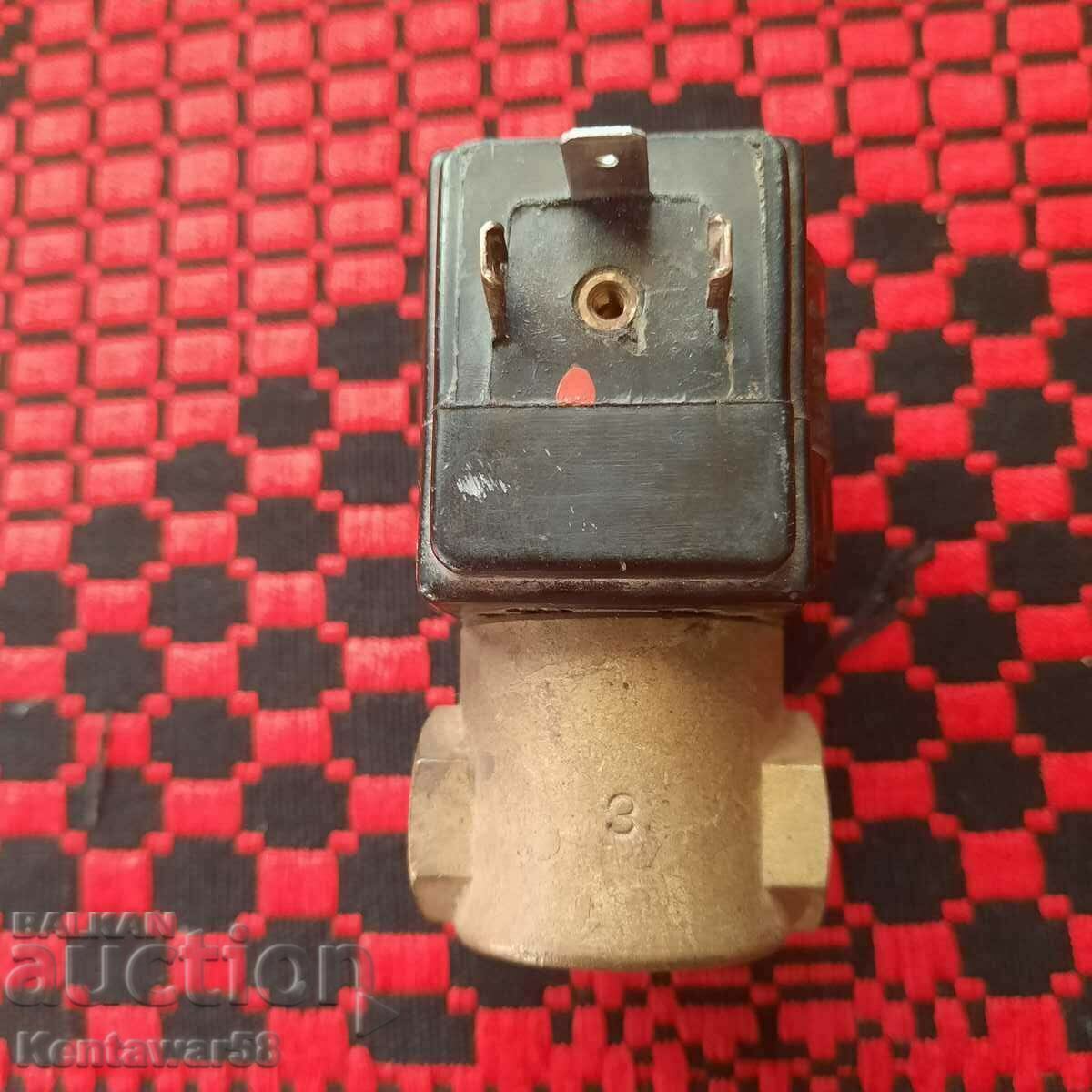 Ηλεκτρομαγνητική βαλβίδα με τιμή 4.00 BGN | € 2.05 Ηλεκτρομαγνητική βαλβίδα με τιμή 4.00 BGN | € 2.05