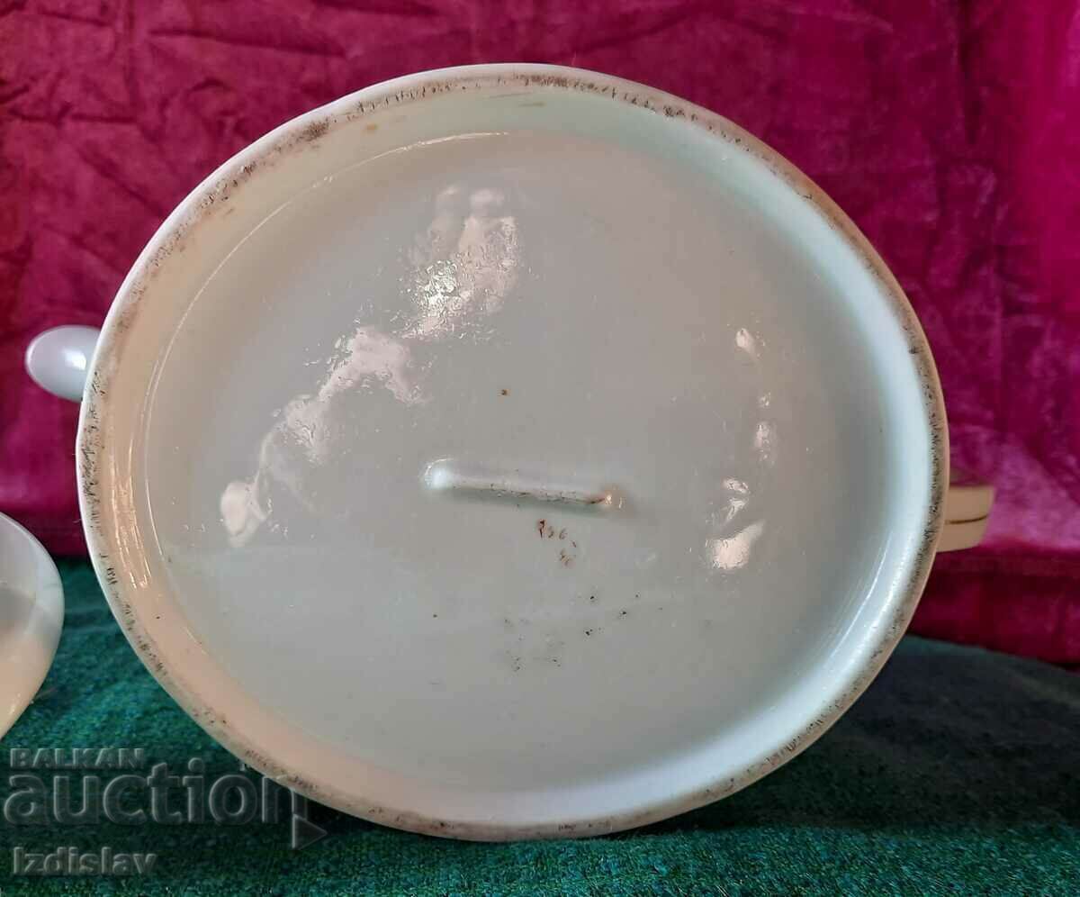 Livrarea ulcior de portelan