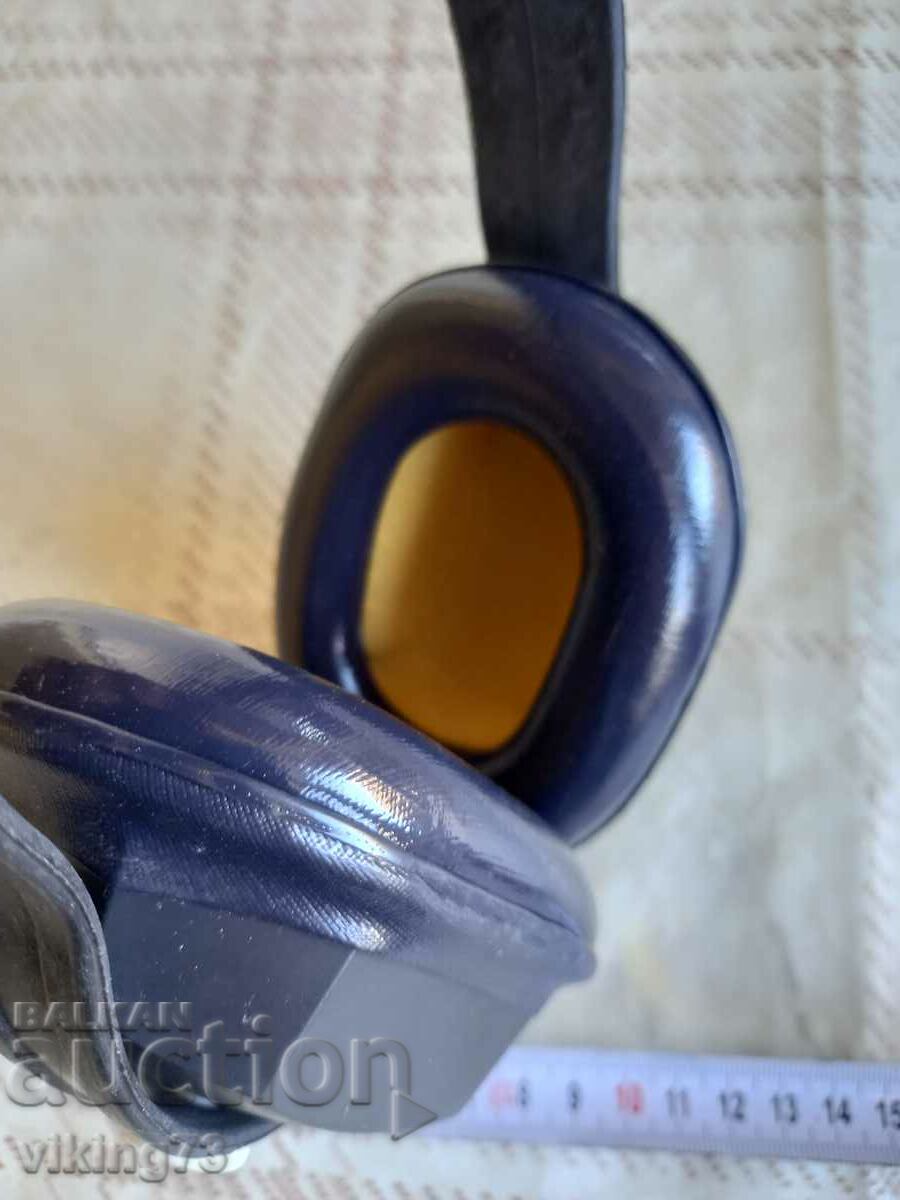 Delivery of Antiphons, BG, new, social.