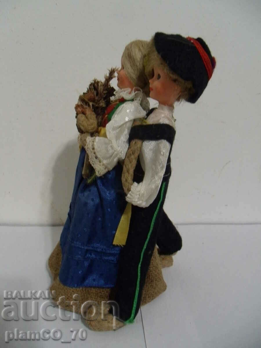 Δημοπρασία #*6833 παλιά κούκλα Δημοπρασία #*6833 παλιά κούκλα