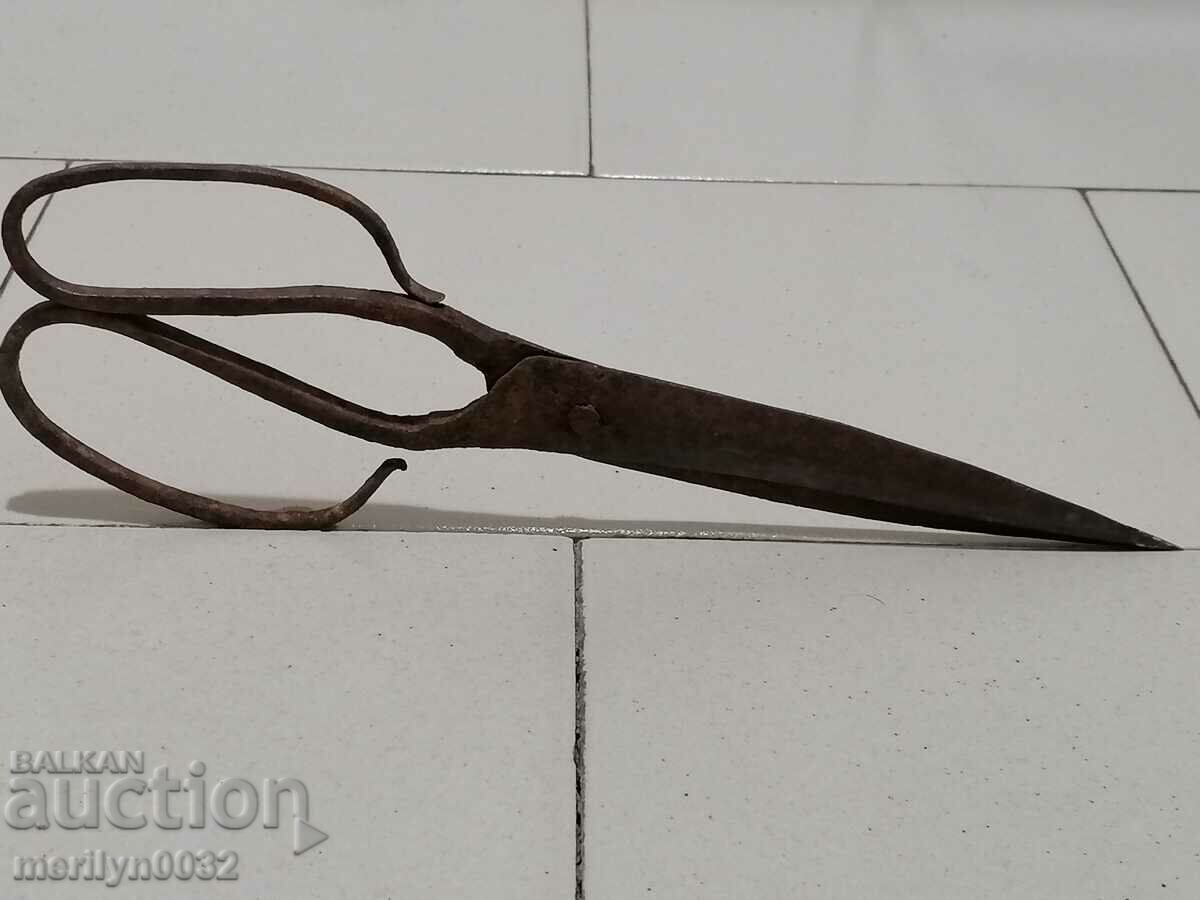 Delivery of Old wrought iron scissors, knife, wrought iron scissors