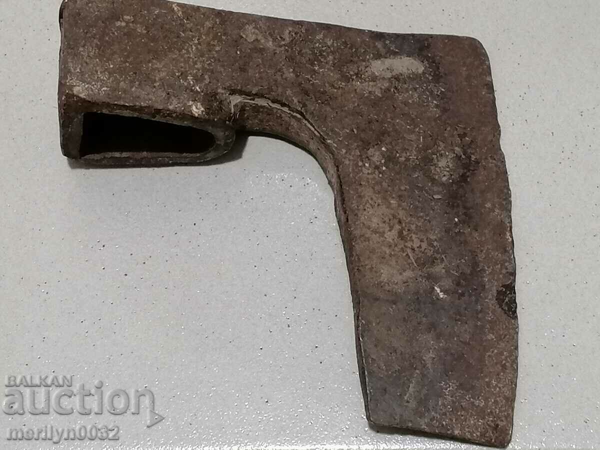An old ax, a hatchet, a pickup tower with price 54.00 BGN | € 27.61 An old ax, a hatchet, a pickup tower with price 54.00 BGN | € 27.61