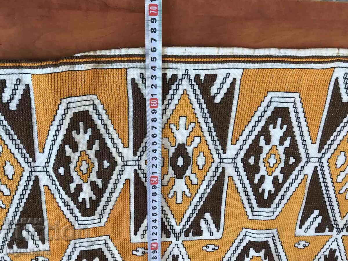 Delivery of CARPET HAND SEWED ANTIQUE Delivery of CARPET HAND SEWED ANTIQUE