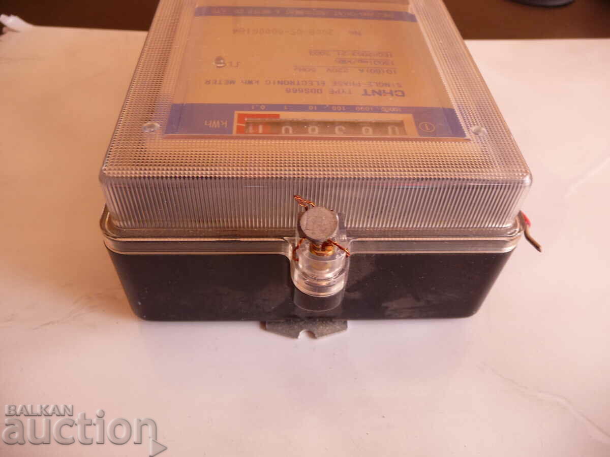Auction Electric meter old mechanical current electricity board phase zero Auction Electric meter old mechanical current electricity board phase zero