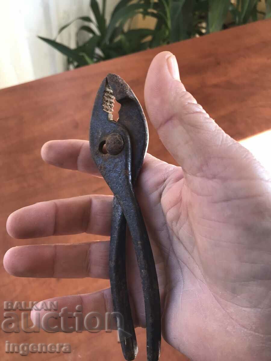 Auction PLIERS OLD TOOL Auction PLIERS OLD TOOL