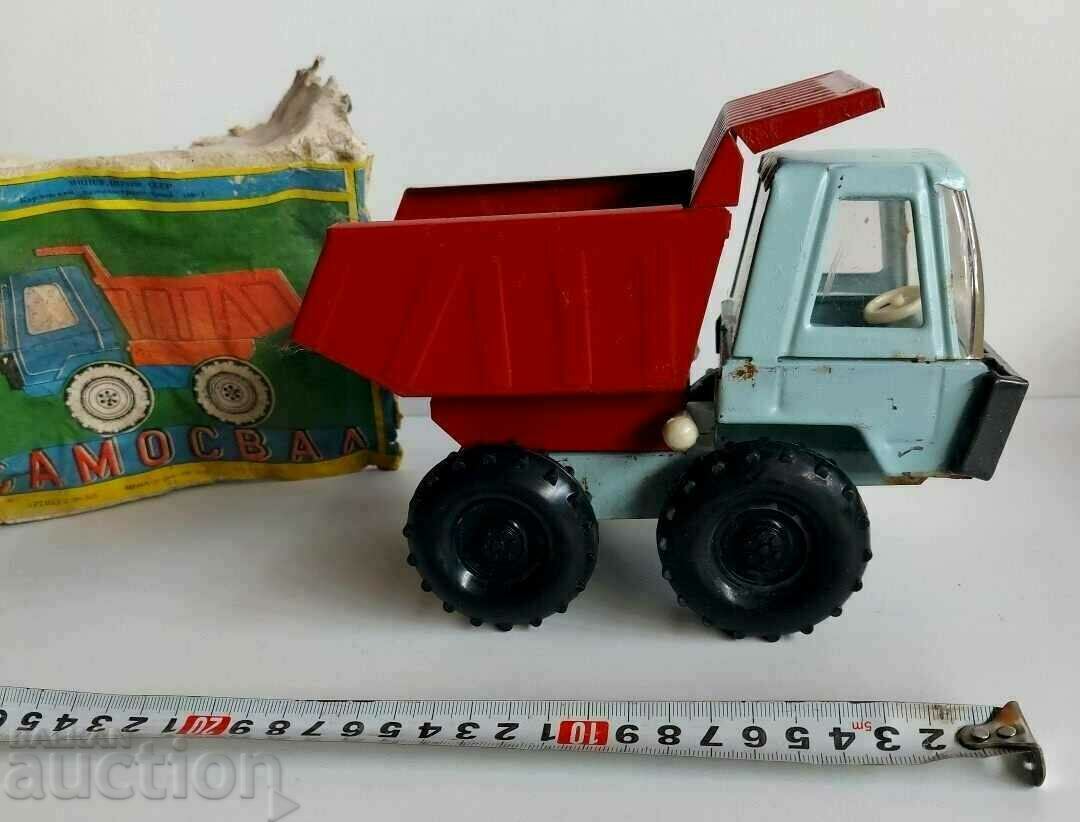 Delivery of SOCA CHILDREN'S TOY SHEET METAL TRUCK SOCA DUMP