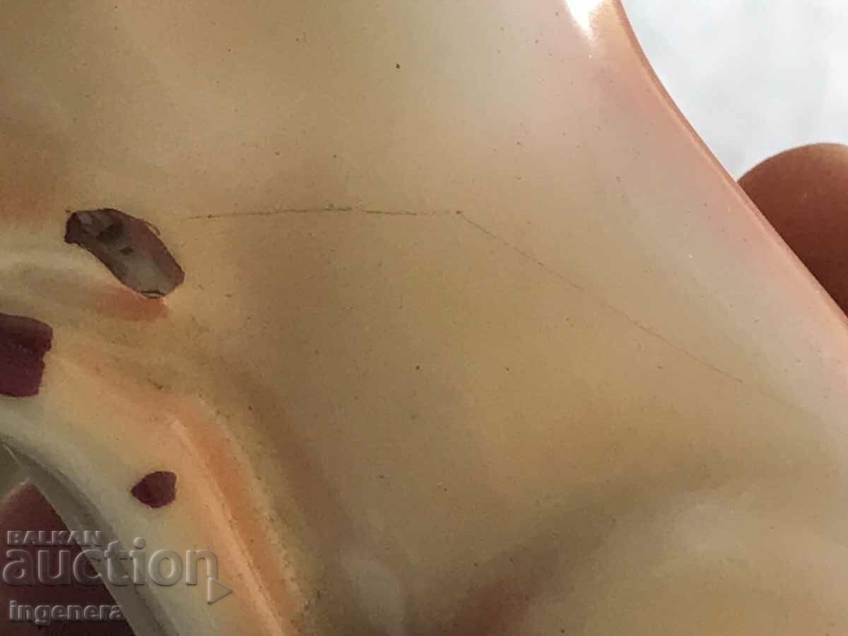 PORCELAIN FIGURE STATUETTE FEE AND DOE FROM SOCA - 7 PORCELAIN FIGURE STATUETTE FEE AND DOE FROM SOCA - 7