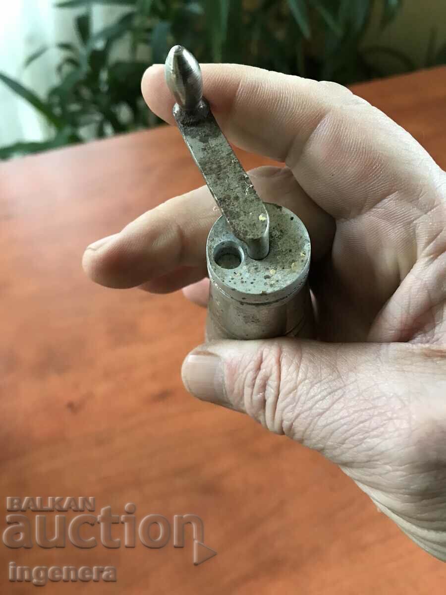 MINI TOURIST CHERRY PEPPER GRINDER - 5 MINI TOURIST CHERRY PEPPER GRINDER - 5