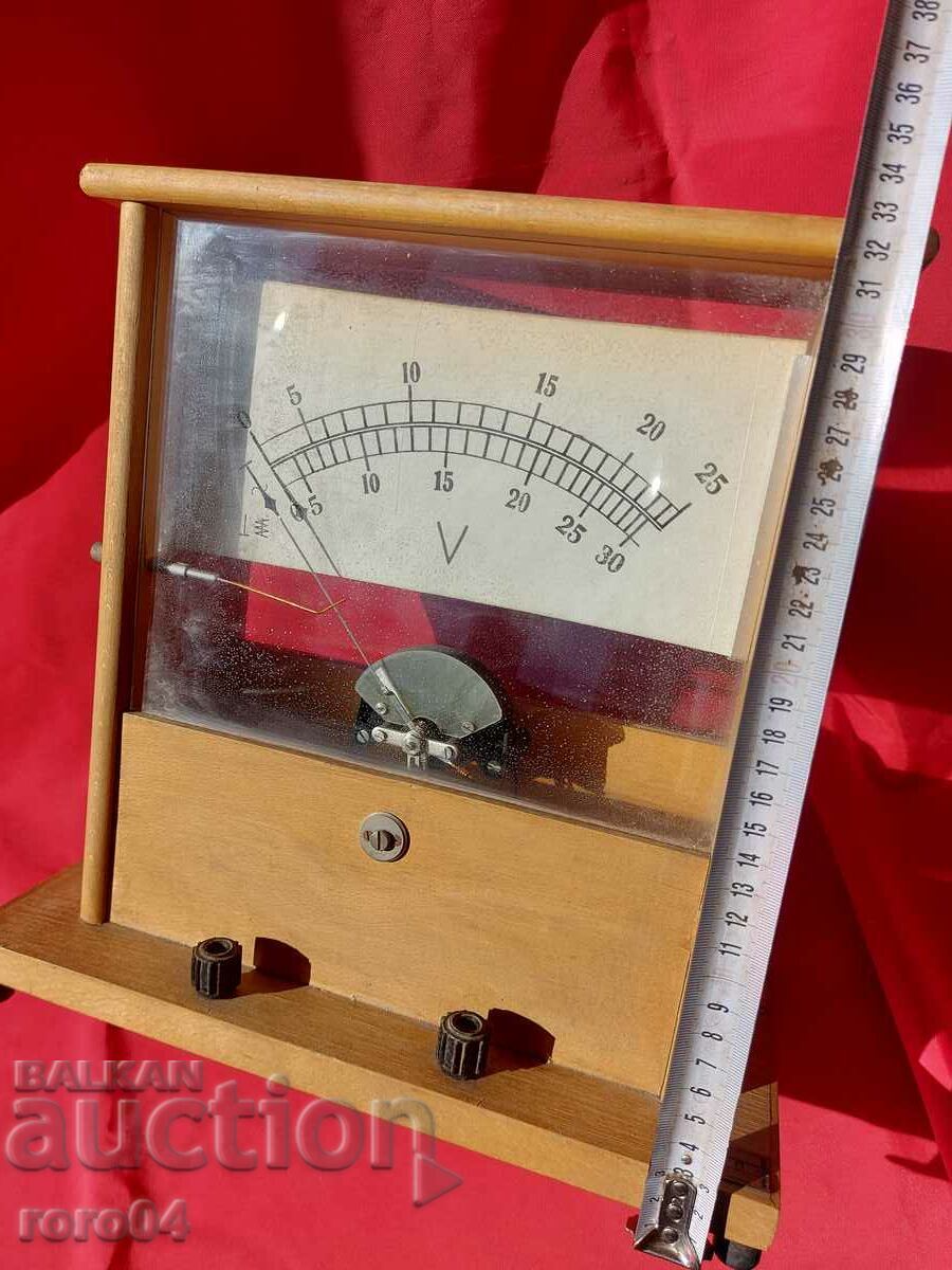 Auction  VOLTMETER - 1960