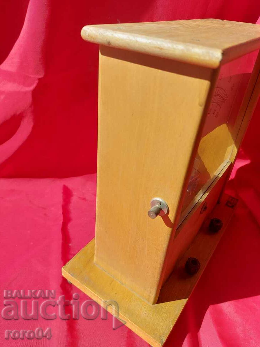 VOLTMETER - 1960 - 6 VOLTMETER - 1960 - 6