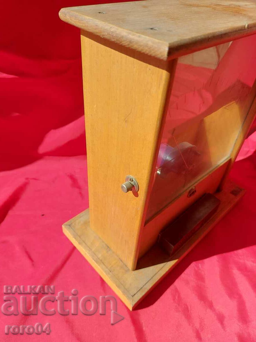 VOLTMETER - 1954. - 6 VOLTMETER - 1954. - 6