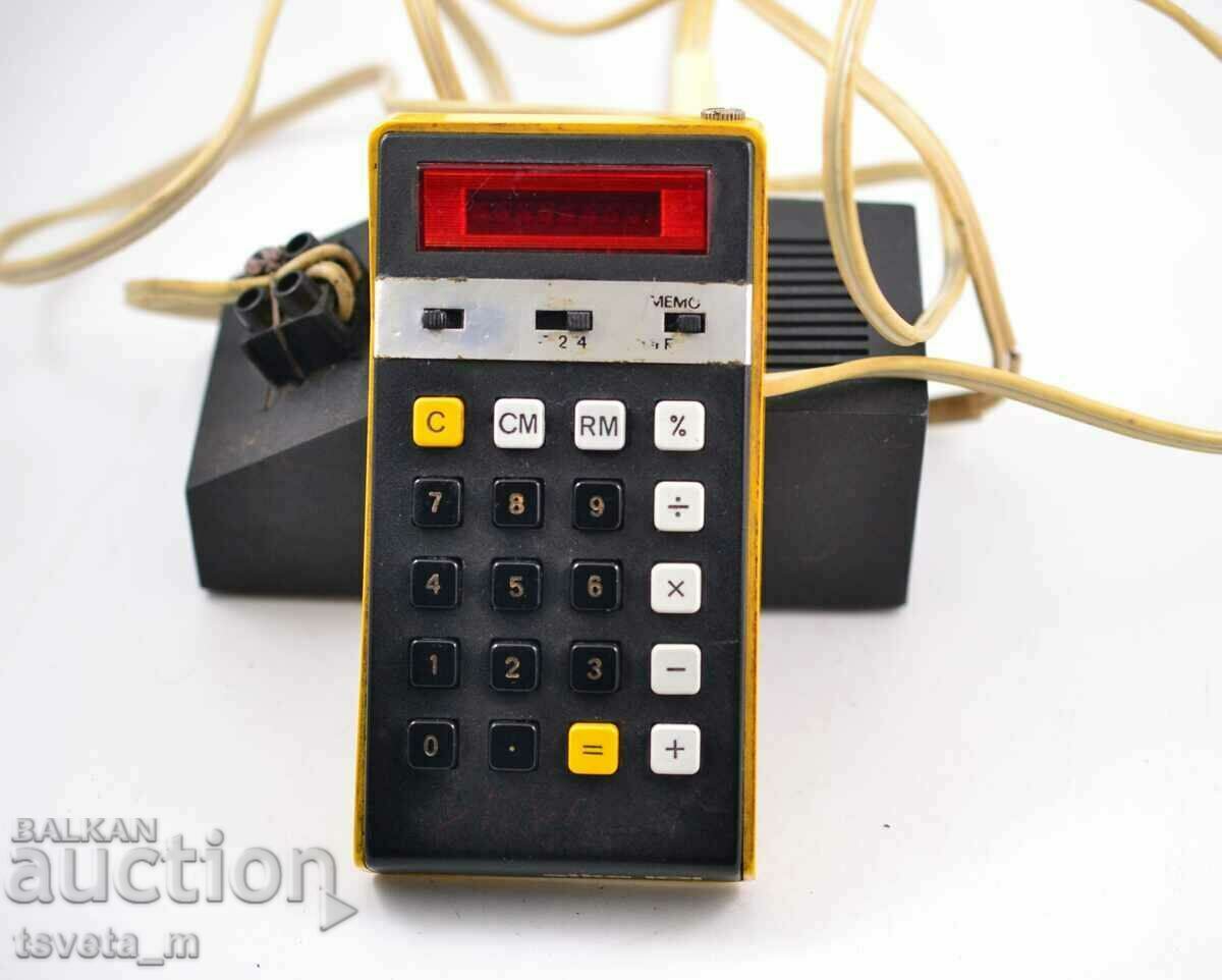 Elka 101 1974 social calculator - works