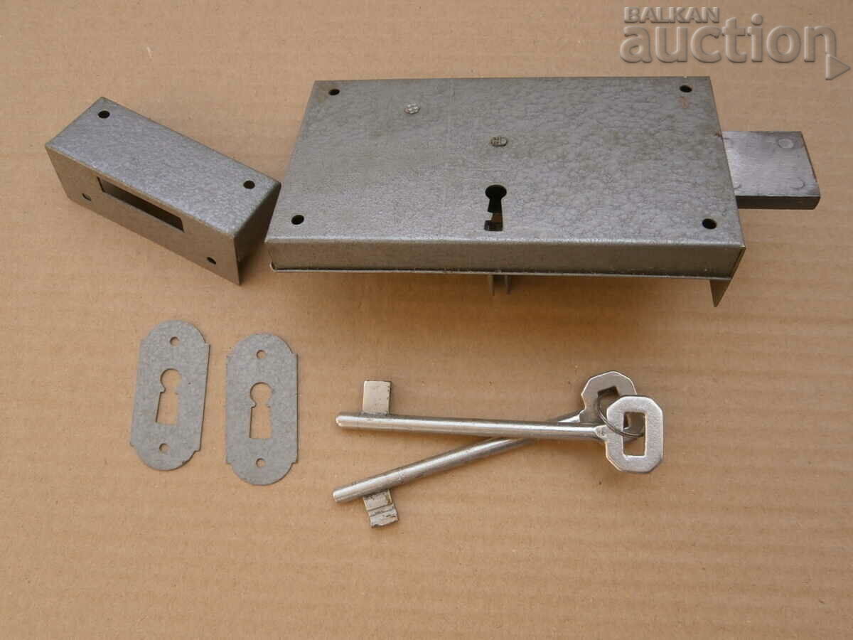 Old lock locks lock locks lock with price 31.00 BGN | € 15.85 Old lock locks lock locks lock with price 31.00 BGN | € 15.85