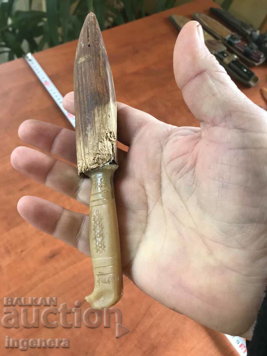 KNIFE BLADE EAGLE HEAD PLASTIC HANDLE WOODEN CAN with price 14.00 BGN | € 7.16 KNIFE BLADE EAGLE HEAD PLASTIC HANDLE WOODEN CAN with price 14.00 BGN | € 7.16