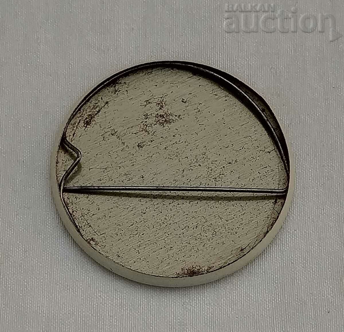 Auction GOOFY DISNEY ANIMATION BADGE Auction GOOFY DISNEY ANIMATION BADGE