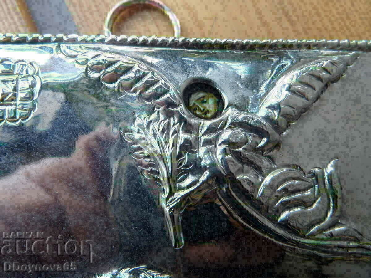 Παράδοση Αγ. Dimitar με μεταλλικό εξάρτημα