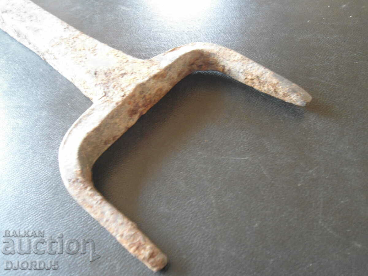 παλιά αμόνι με τιμή 5.00 BGN | € 2.56 παλιά αμόνι με τιμή 5.00 BGN | € 2.56