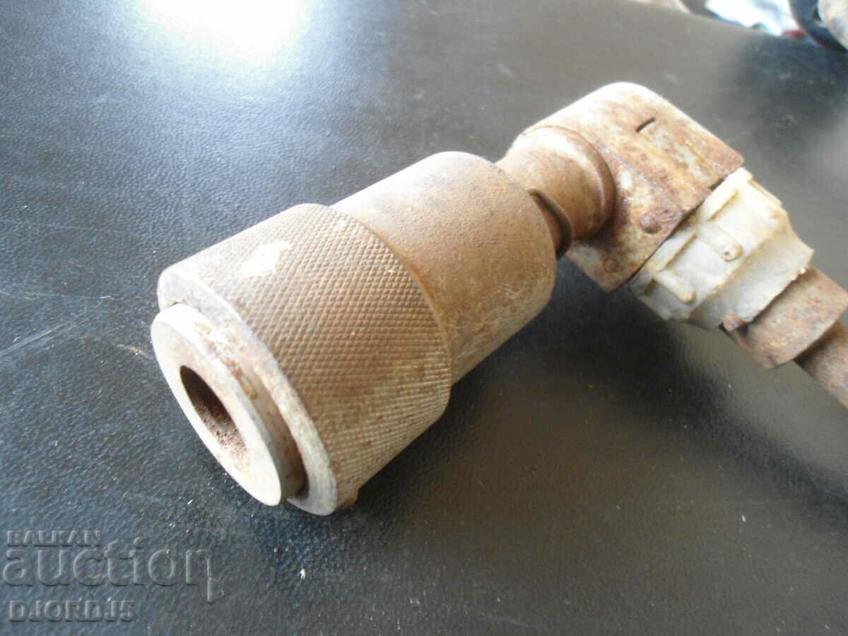Old tool, drill with price 5.00 BGN | € 2.56 Old tool, drill with price 5.00 BGN | € 2.56