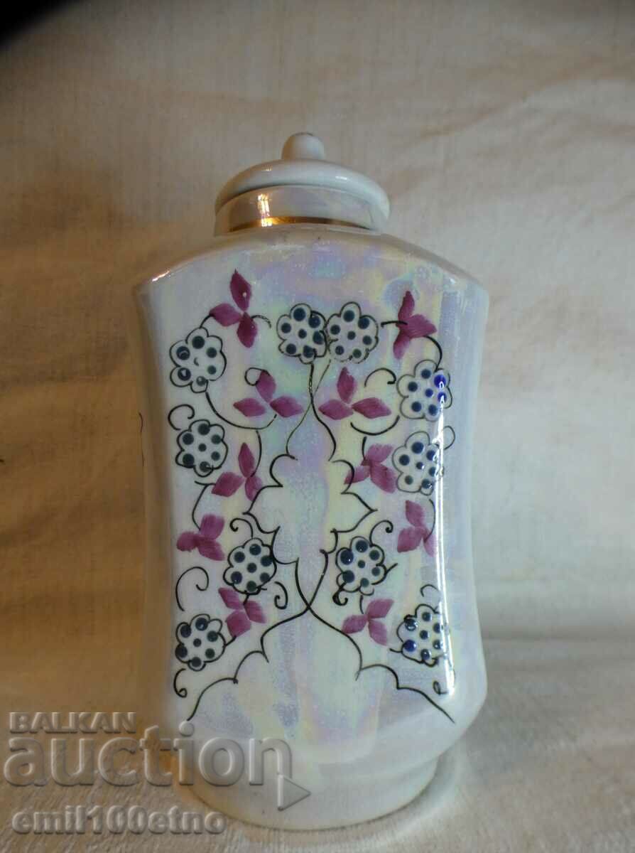 A beautiful bottle of USSR porcelain Kirovobatsky porcelain factory with price 18.00 BGN | € 9.20 A beautiful bottle of USSR porcelain Kirovobatsky porcelain factory with price 18.00 BGN | € 9.20