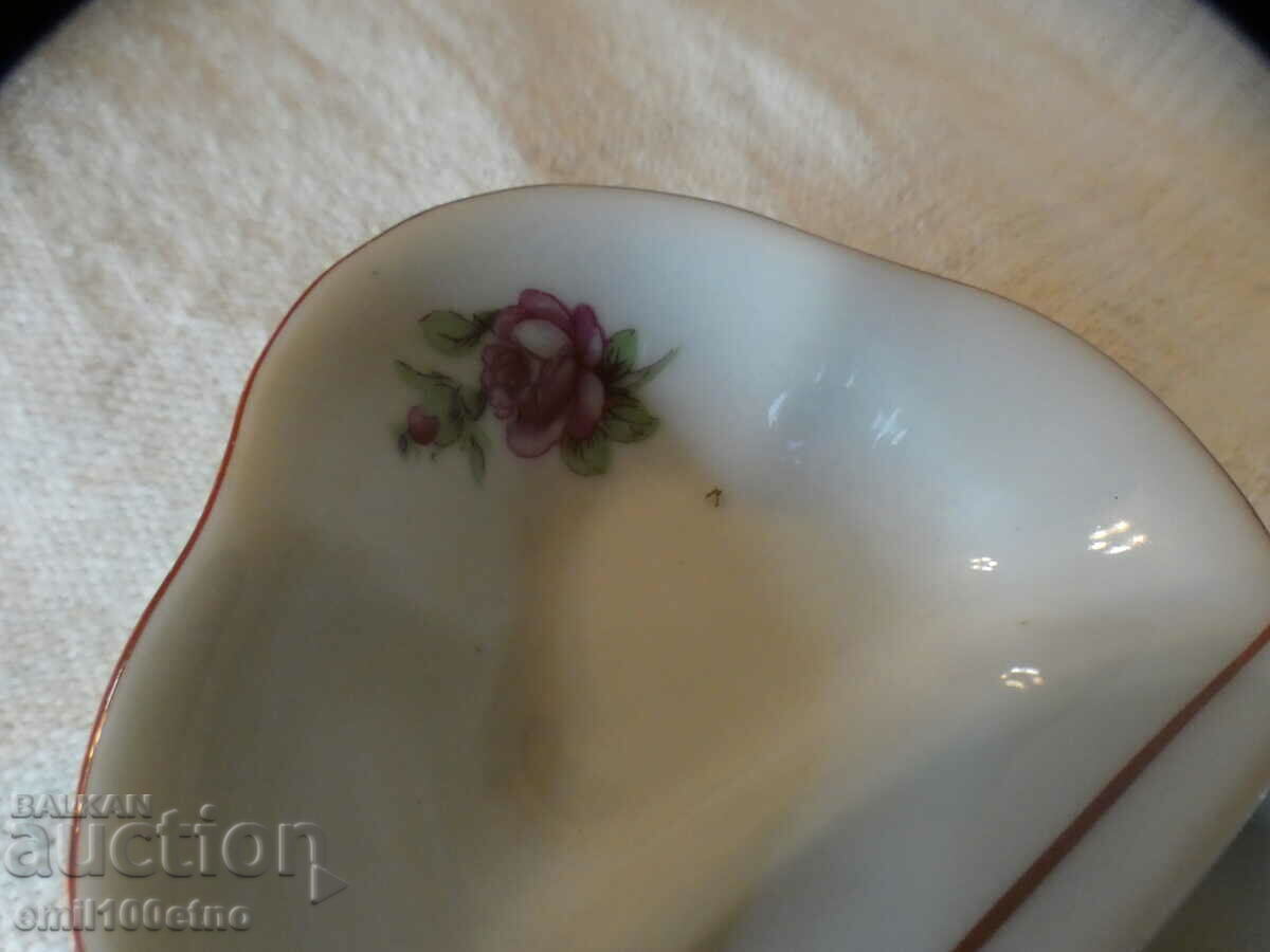 Livrarea Solinitsa vechi bulgară porțelan Isis Livrarea Solinitsa vechi bulgară porțelan Isis