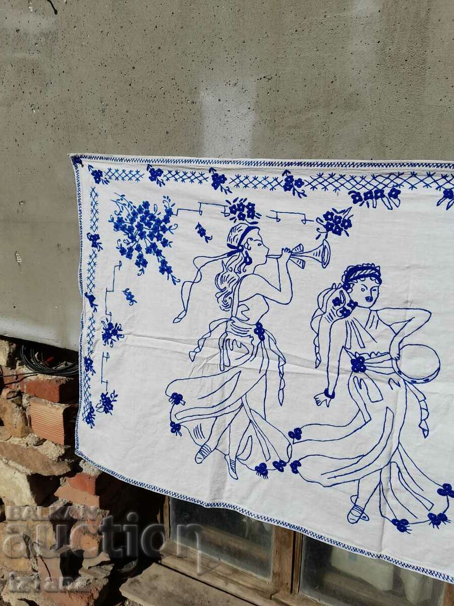 Auction An old embroidered hacker, wall cover Auction An old embroidered hacker, wall cover