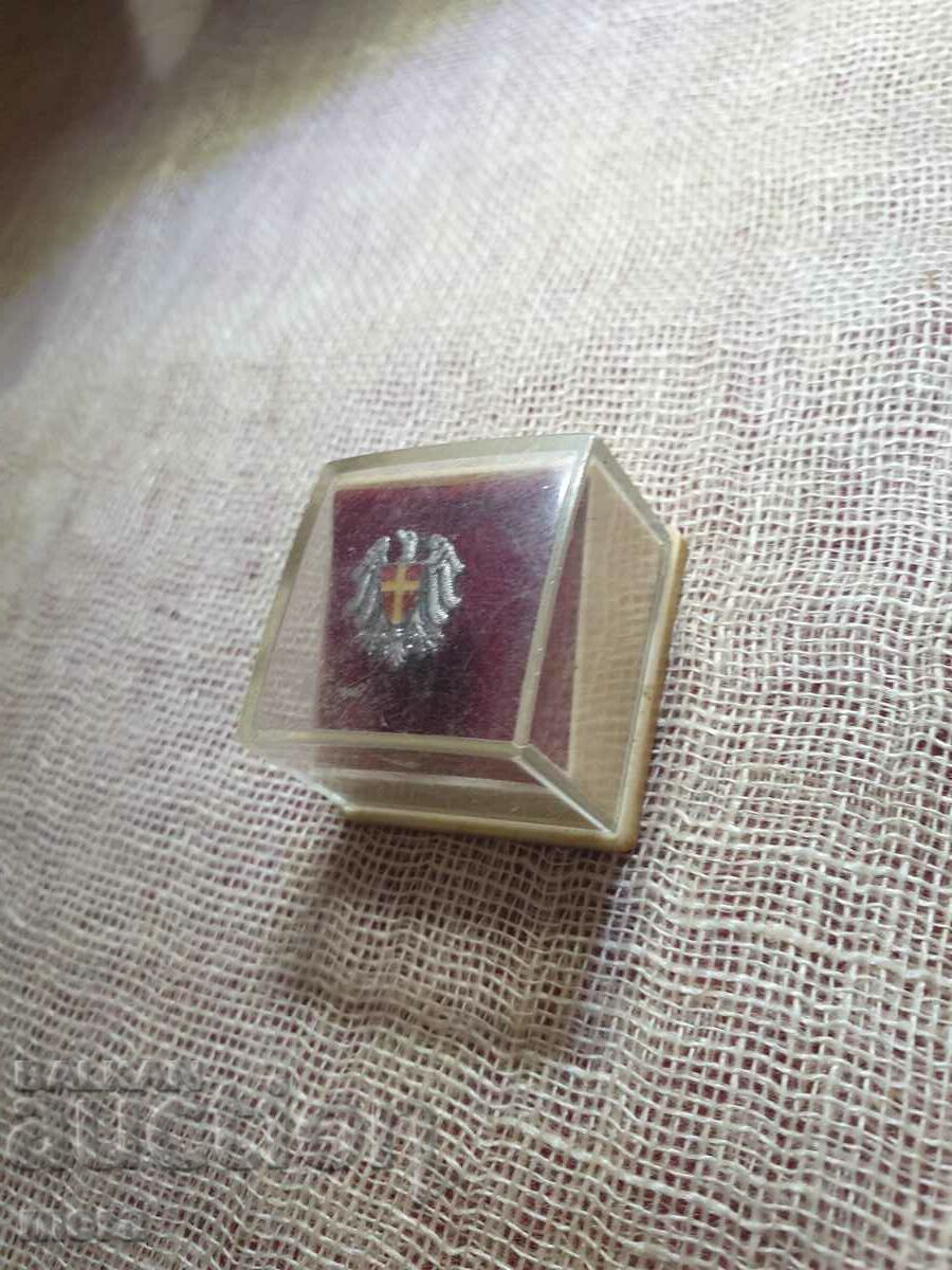 Delivery of Coat of arms badge Delivery of Coat of arms badge