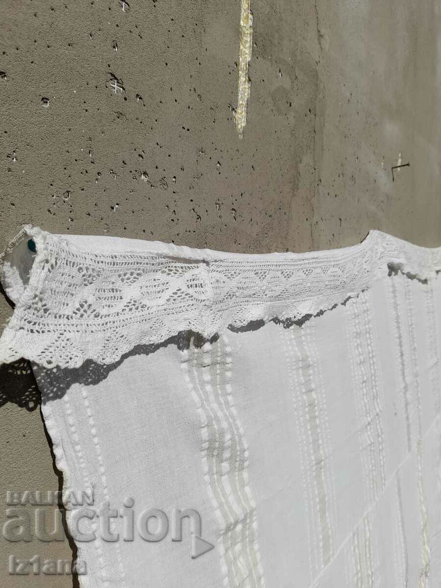 Delivery of Old canary bed cover, sheet Delivery of Old canary bed cover, sheet