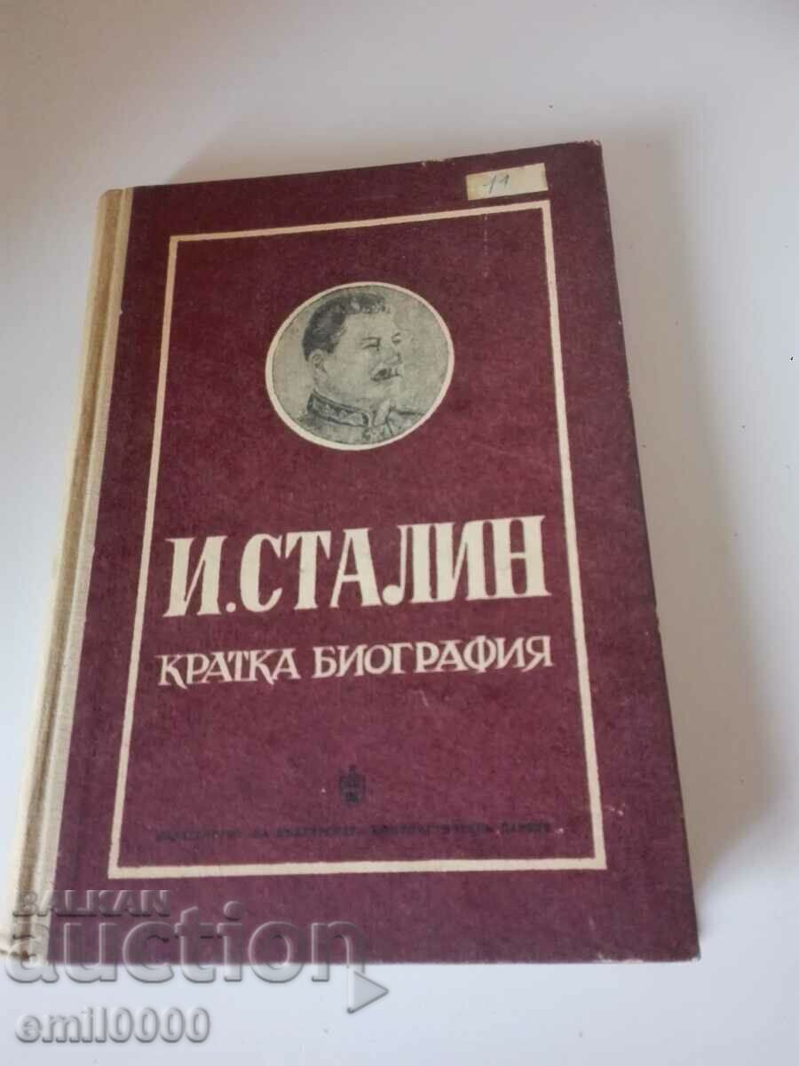 Carte veche - scurtă biografie lui Stalin.