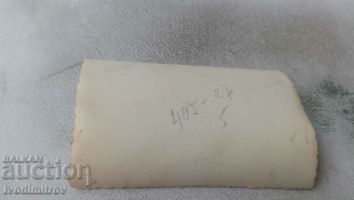 Φωτογραφία Σοφία Πέντε γυναίκες σε μια βόλτα με τιμή 2.65 BGN | € 1.35 Φωτογραφία Σοφία Πέντε γυναίκες σε μια βόλτα με τιμή 2.65 BGN | € 1.35