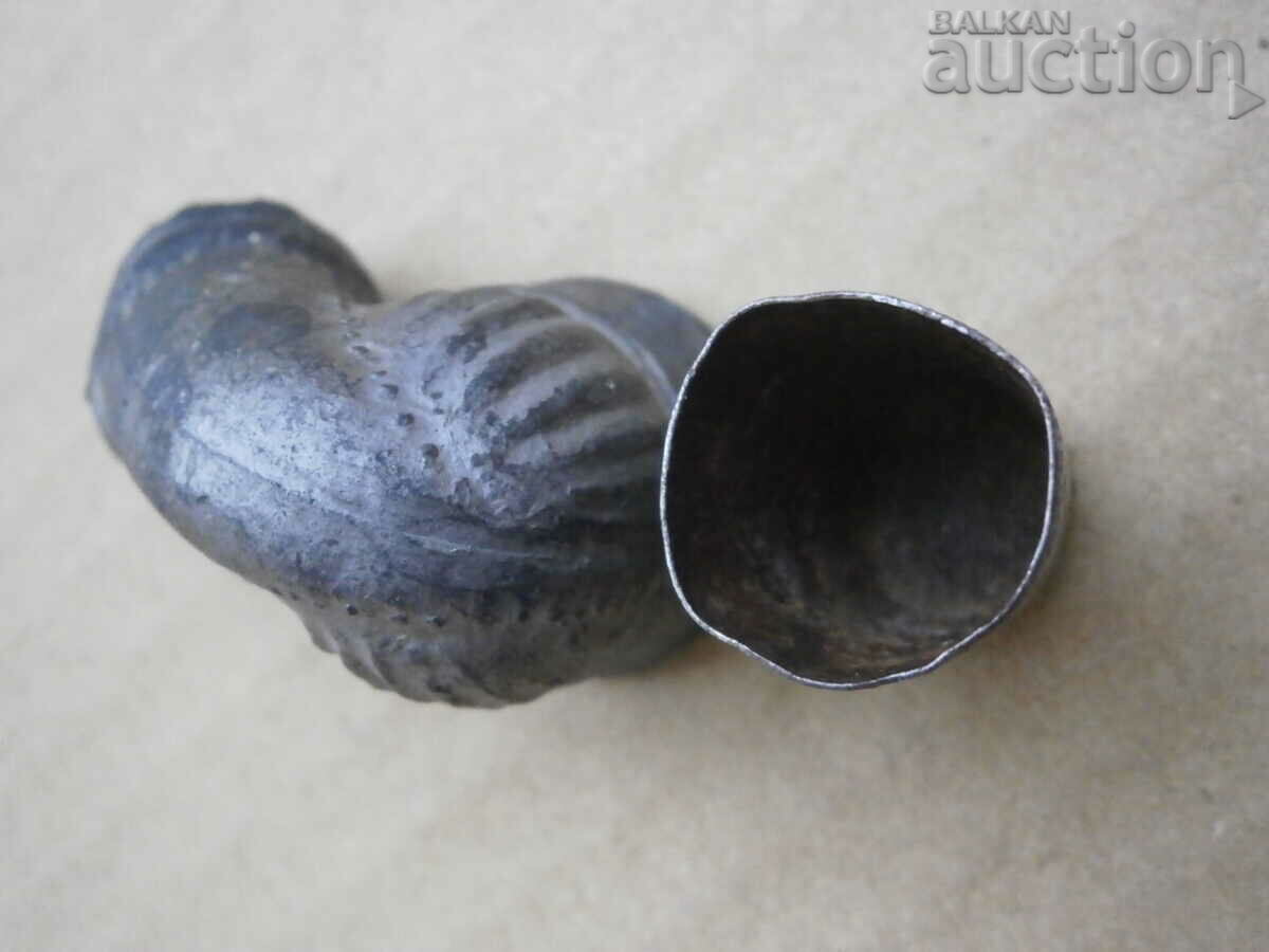 ceramic chibuk pipe 17th century and sewing sprinkler lot - 6 ceramic chibuk pipe 17th century and sewing sprinkler lot - 6