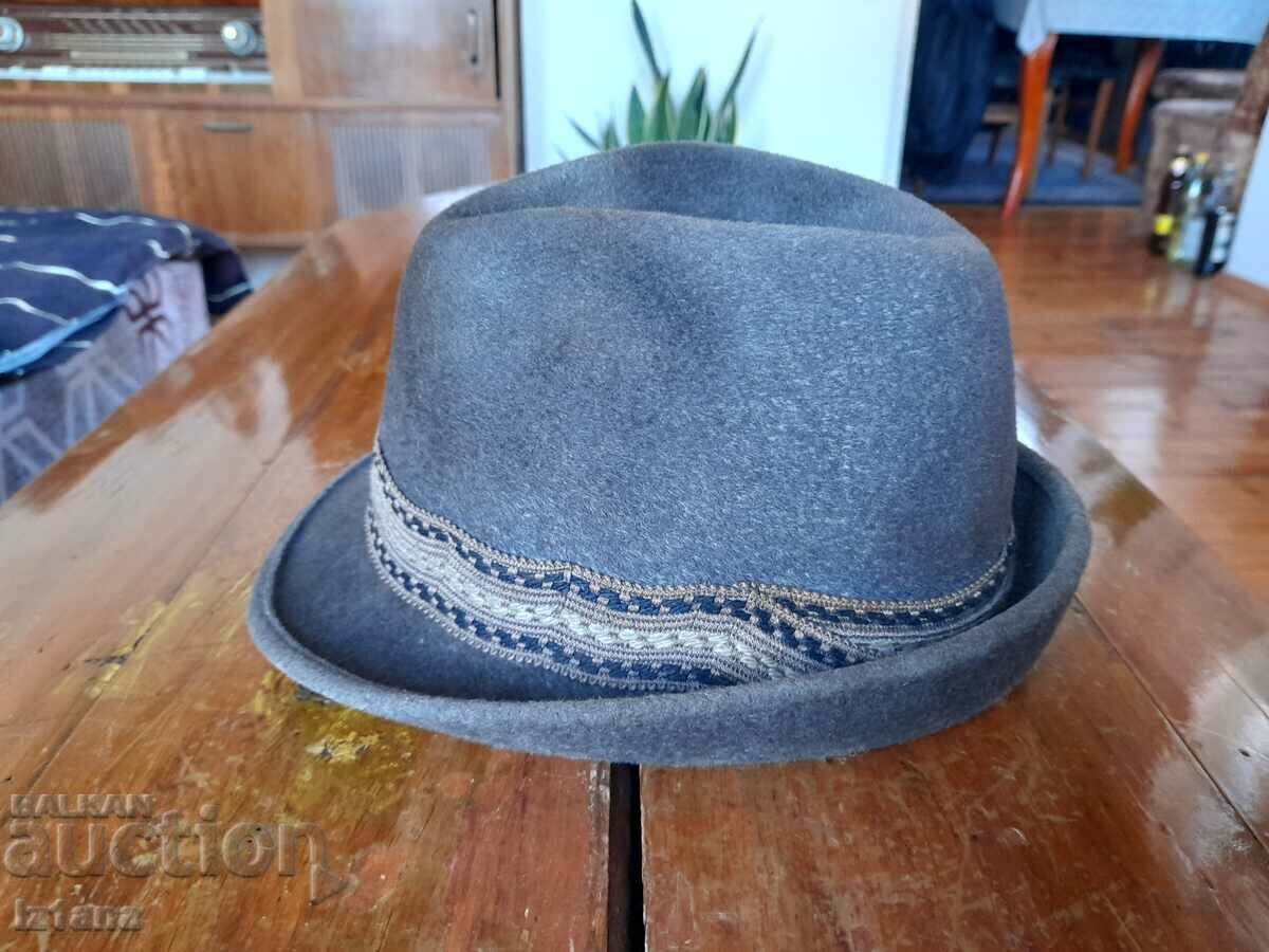 Old bomb with price 20.00 BGN | € 10.23 Old bomb with price 20.00 BGN | € 10.23